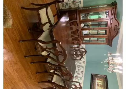 Beautiful Formal Dining Table with Leaf  10 Chairs & Matching China Cabinet with Silverware Draw